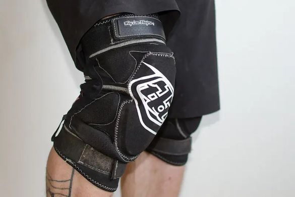 Наколенники TLD T-BONE Knee Guard [Black] размер M/L