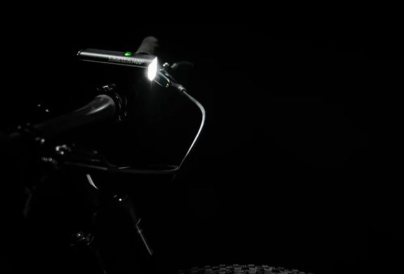 Переднє світло Lezyne MACRO DRIVE 1400+ FRONT Чорний матовий (2024) фото